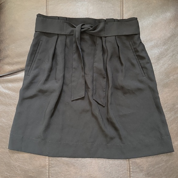 H&M Tie-front Skirt - Picture 2 of 6